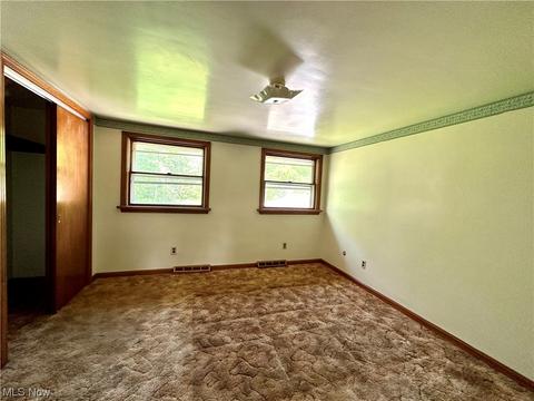 419 8th St, Struthers, OH 44471 photo 11