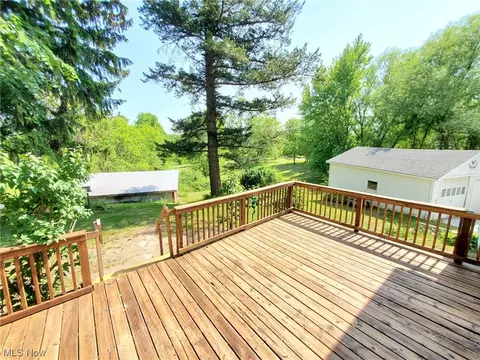 4652 S Ridge Rd E, Geneva, OH 44041 photo 4
