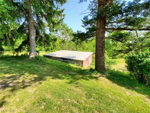 4652 S Ridge Rd E, Geneva, OH 44041 photo 11