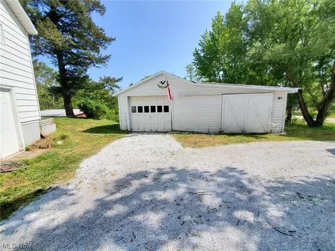 4652 S Ridge Rd E, Geneva, OH 44041 photo 7