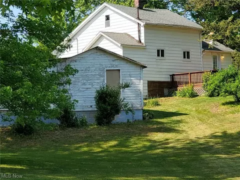 4652 S Ridge Rd E, Geneva, OH 44041 photo 3