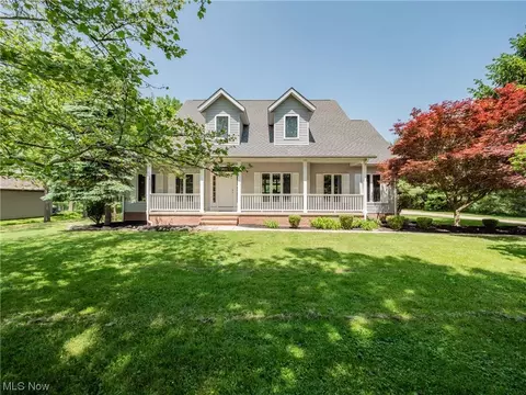 12823 Tinkers Creek Rd, Valley View, OH 44125