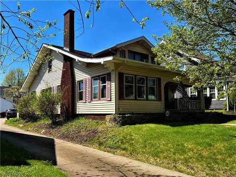 243 Bellflower Ave NW, Canton, OH 44708 photo 2