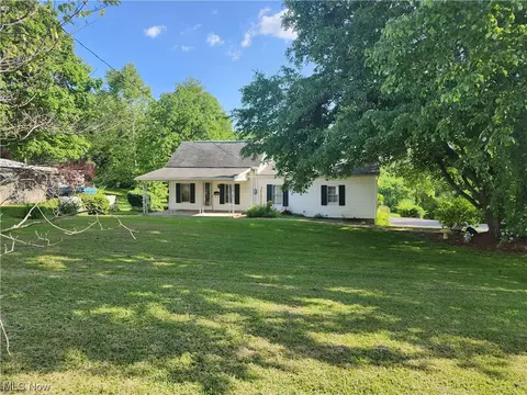 308 W Leatherwood Pike St, Barnesville, OH 43713