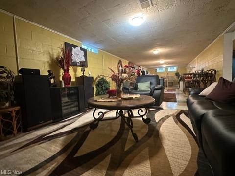3926 Valleyview Dr, Lorain, OH 44053 photo 11