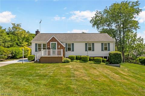 808 E Waterloo Rd, Akron, OH 44306 photo 1