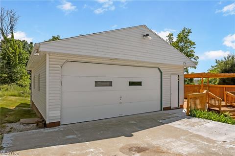 808 E Waterloo Rd, Akron, OH 44306 photo 23