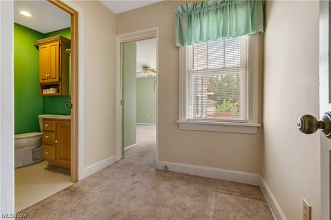808 E Waterloo Rd, Akron, OH 44306 photo 12
