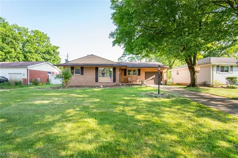 881 Larkridge Ave, Boardman, OH 44512 photo 1