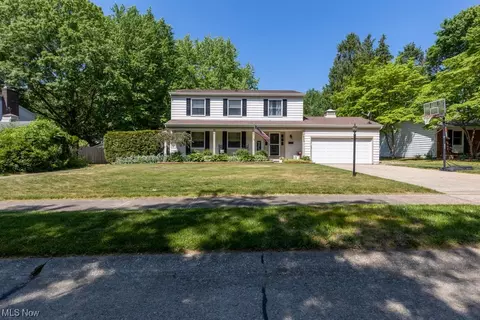 1620 Chadwick Rd, Kent, OH 44240