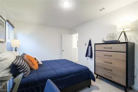 624 Diagonal Rd, Akron, OH 44320 photo 32