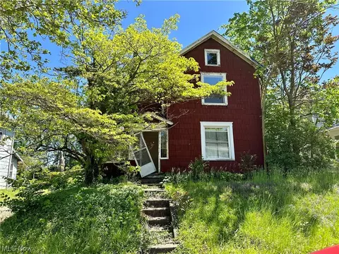 52 Poland Ave, Struthers, OH 44471 photo 1