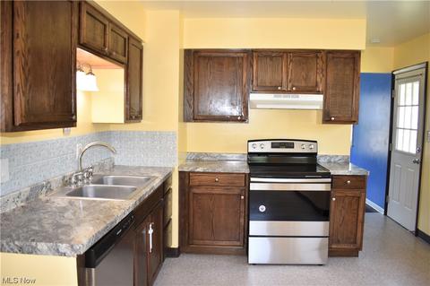 2910 Aberdeen Ave, Ashtabula, OH 44004 photo 10