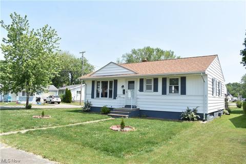 2910 Aberdeen Ave, Ashtabula, OH 44004 photo 2