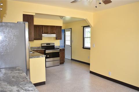 2910 Aberdeen Ave, Ashtabula, OH 44004 photo 9