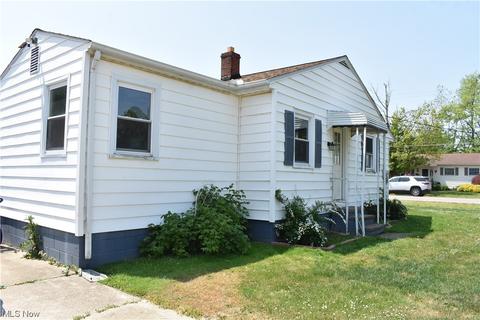 2910 Aberdeen Ave, Ashtabula, OH 44004 photo 4