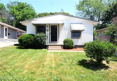 559 Baldwin Rd, Akron, OH 44312 photo 1