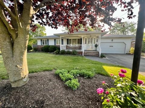 261 Windsor Dr, Elyria, OH 44035 photo 1