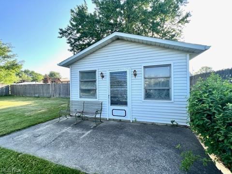 261 Windsor Dr, Elyria, OH 44035 photo 6