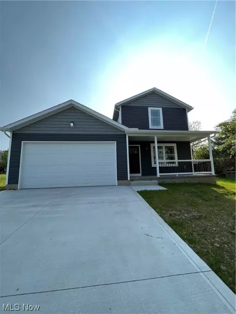 413 5th St SE, Barberton, OH 44203