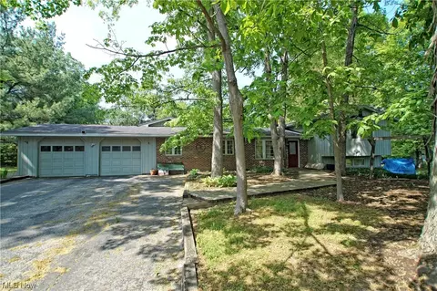 7680 Maple Grv, Chesterland, OH 44026