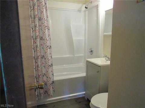 1546 W 8th St, Ashtabula, OH 44004 photo 11