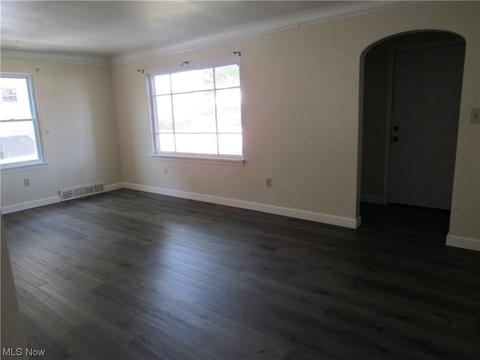 1546 W 8th St, Ashtabula, OH 44004 photo 6