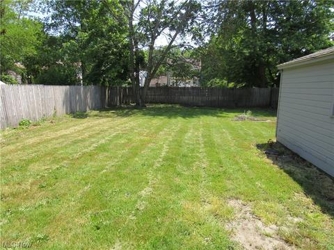 1546 W 8th St, Ashtabula, OH 44004 photo 27