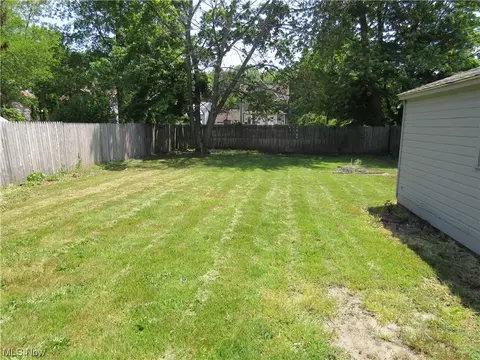 1546 W 8th St, Ashtabula, OH 44004 photo 27