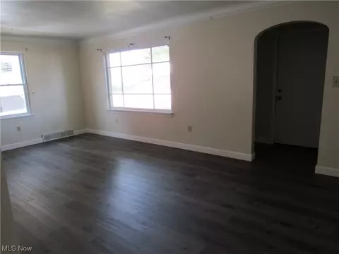 1546 W 8th St, Ashtabula, OH 44004 photo 6