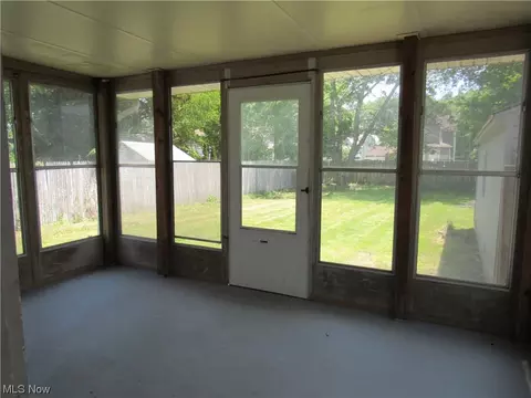 1546 W 8th St, Ashtabula, OH 44004 photo 17