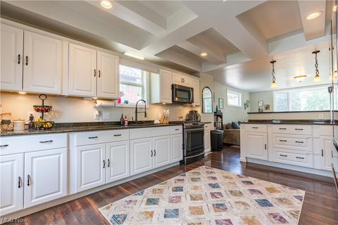 714 N Walnut St, Dover, OH 44622 photo 12