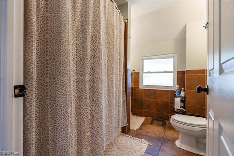 714 N Walnut St, Dover, OH 44622 photo 22