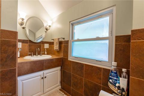 714 N Walnut St, Dover, OH 44622 photo 21