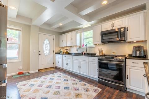 714 N Walnut St, Dover, OH 44622 photo 10