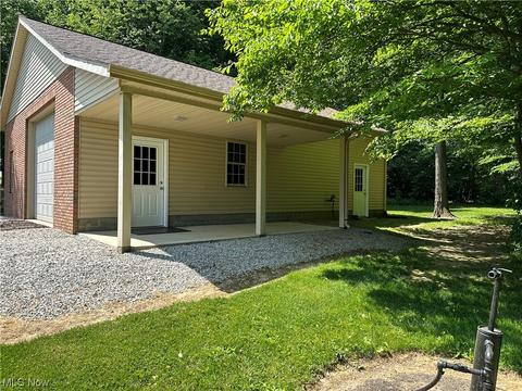 668 Steiner Rd, Creston, OH 44217 photo 3