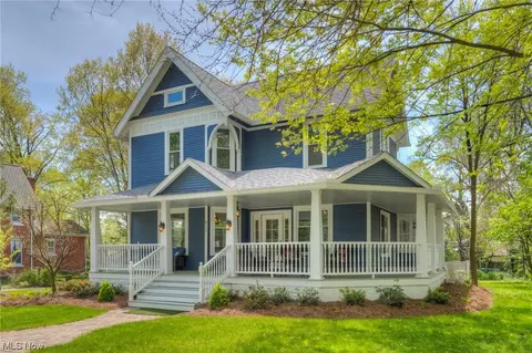 8172 Maple Ave, Garrettsville, OH 44231