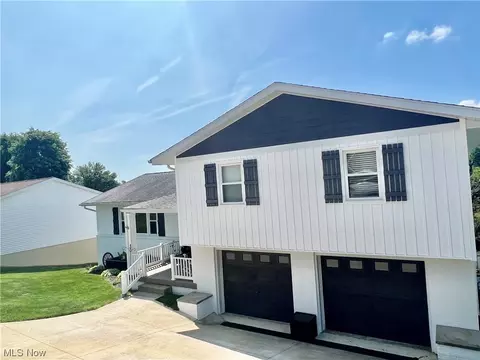 115 Hanson Dr # A, Saint Clairsville, OH 43950