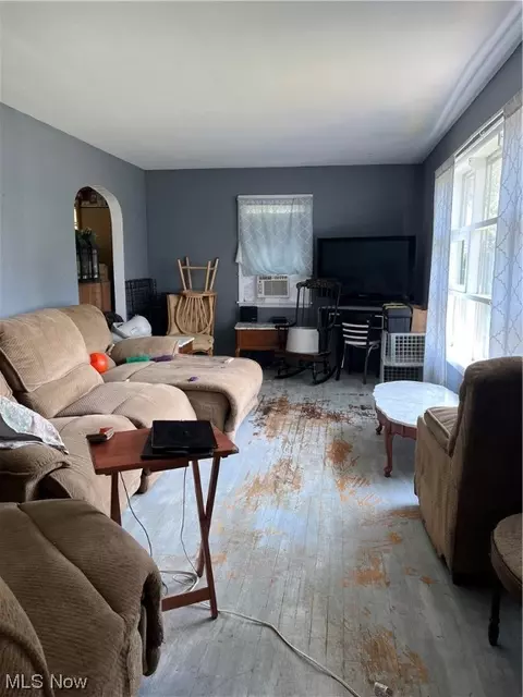 1111 E 17th St, Ashtabula, OH 44004 photo 3