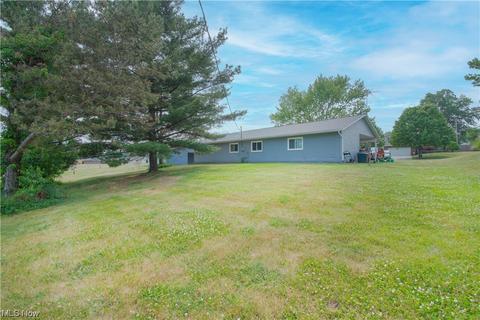 8216 Turquoise Ave NE, Canton, OH 44721 photo 3