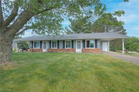 8216 Turquoise Ave NE, Canton, OH 44721 photo 1