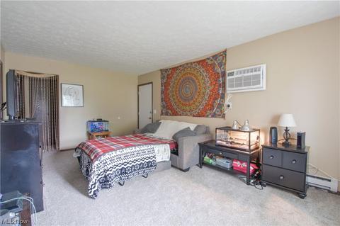 8216 Turquoise Ave NE, Canton, OH 44721 photo 5