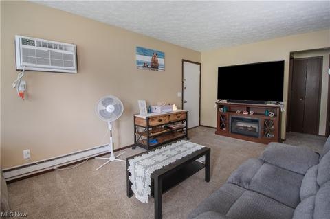 8216 Turquoise Ave NE, Canton, OH 44721 photo 14