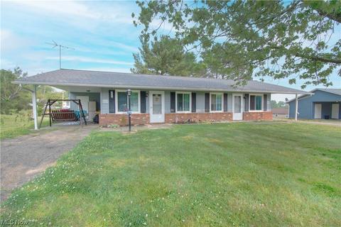 8216 Turquoise Ave NE, Canton, OH 44721 photo 2