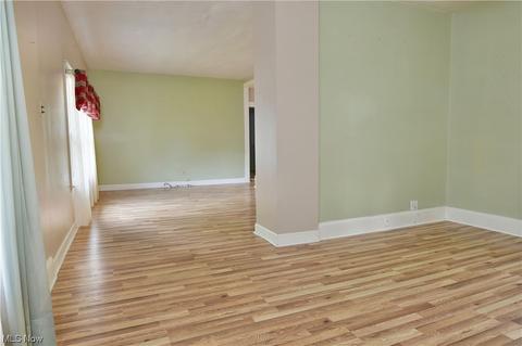 42 Wilhelm St, Struthers, OH 44471 photo 6