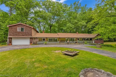 22791 Harms Rd, Euclid, OH 44143