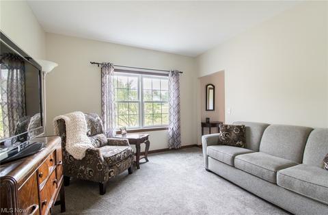 15075 Apple Blossom Trl, Beloit, OH 44609 photo 5
