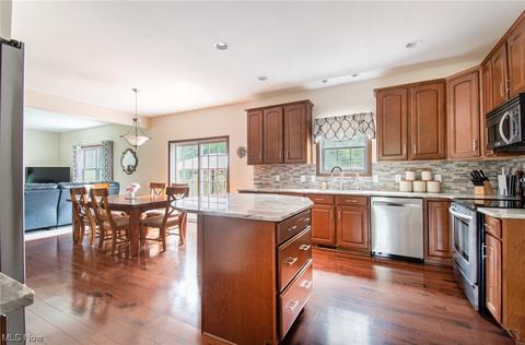 15075 Apple Blossom Trl, Beloit, OH 44609 photo 6