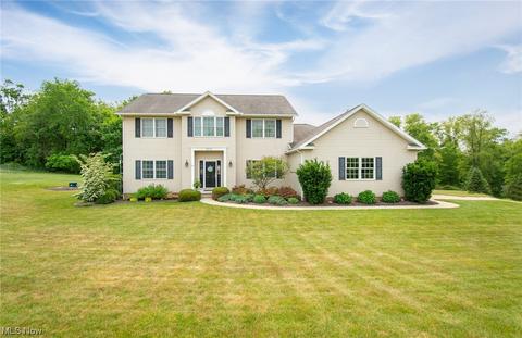 15075 Apple Blossom Trl, Beloit, OH 44609 photo 1