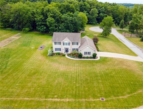 15075 Apple Blossom Trl, Beloit, OH 44609 photo 2